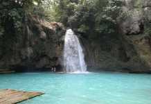 Kawasan Falls – simma i turkost vatten Kawasan Falls