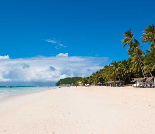 Boracay – stränder, dykning och surfing i världsklass White beach, Boracay Island, Philippines
